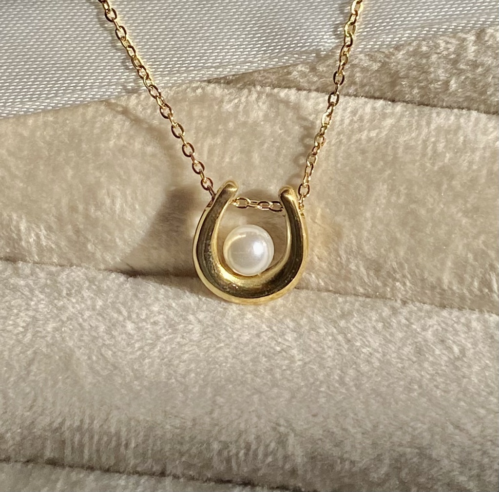 Pearl Necklace 