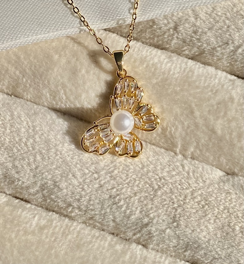  Pearl Butterfly Necklace 