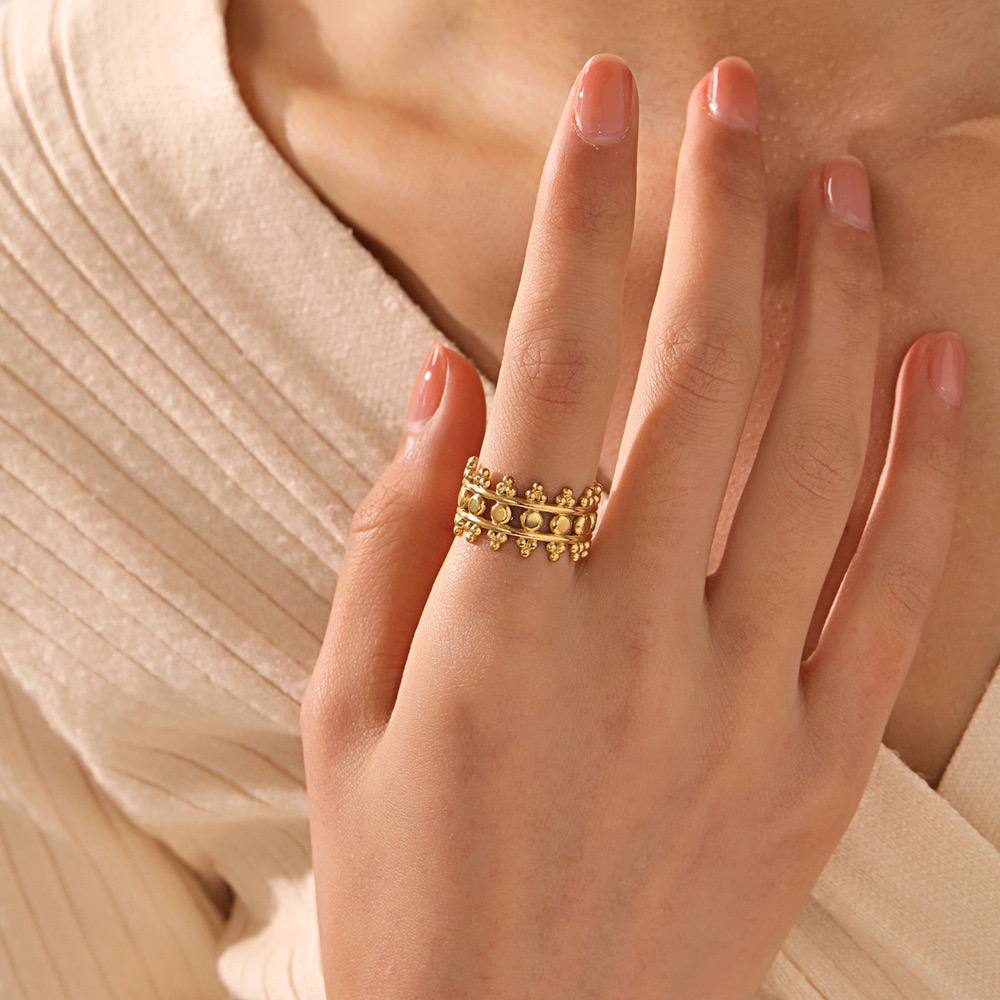 12107 Ring