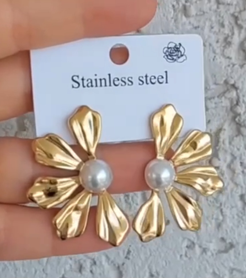 Half of Flower Earing 