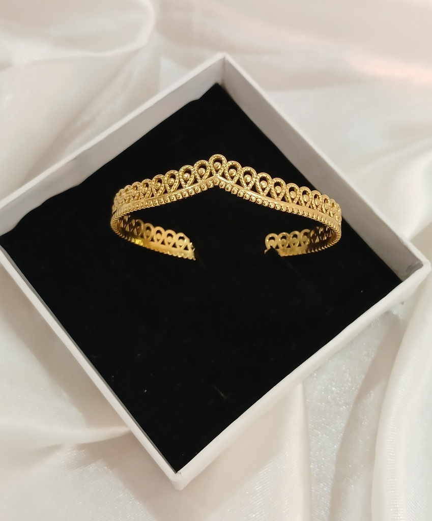 Crown Bangle 