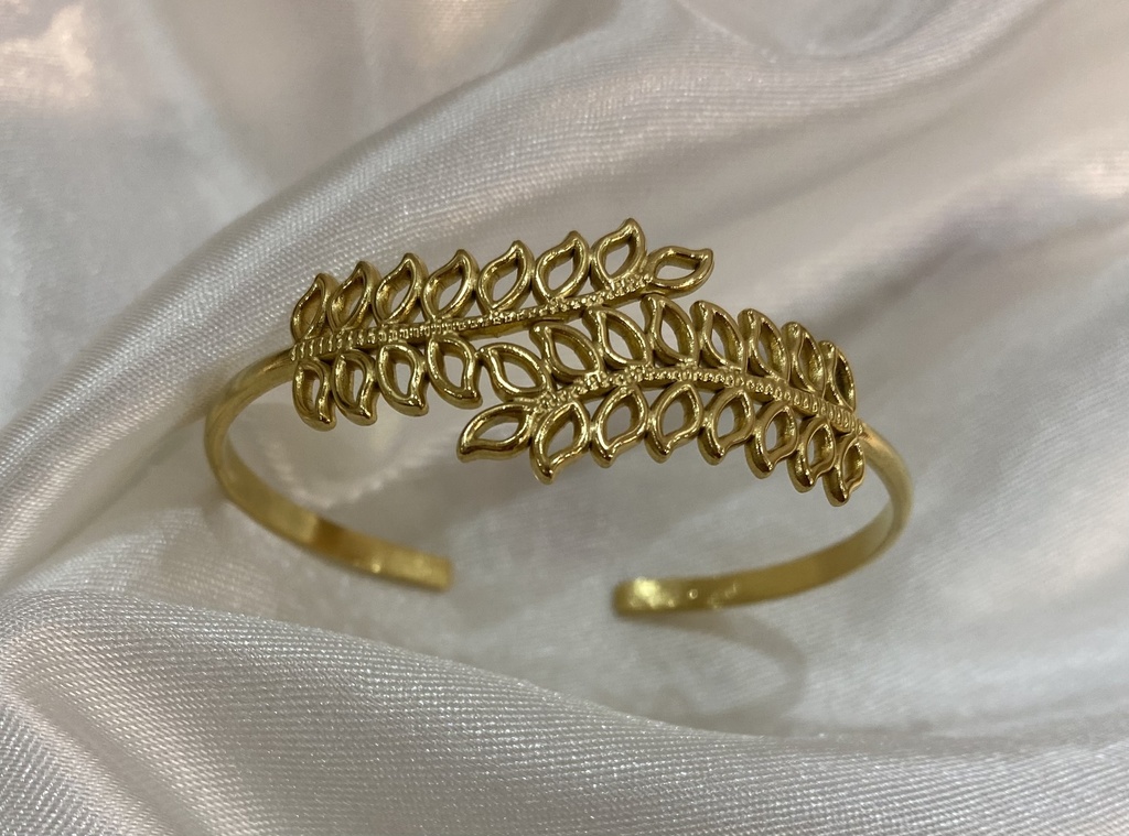 13049 Bangle