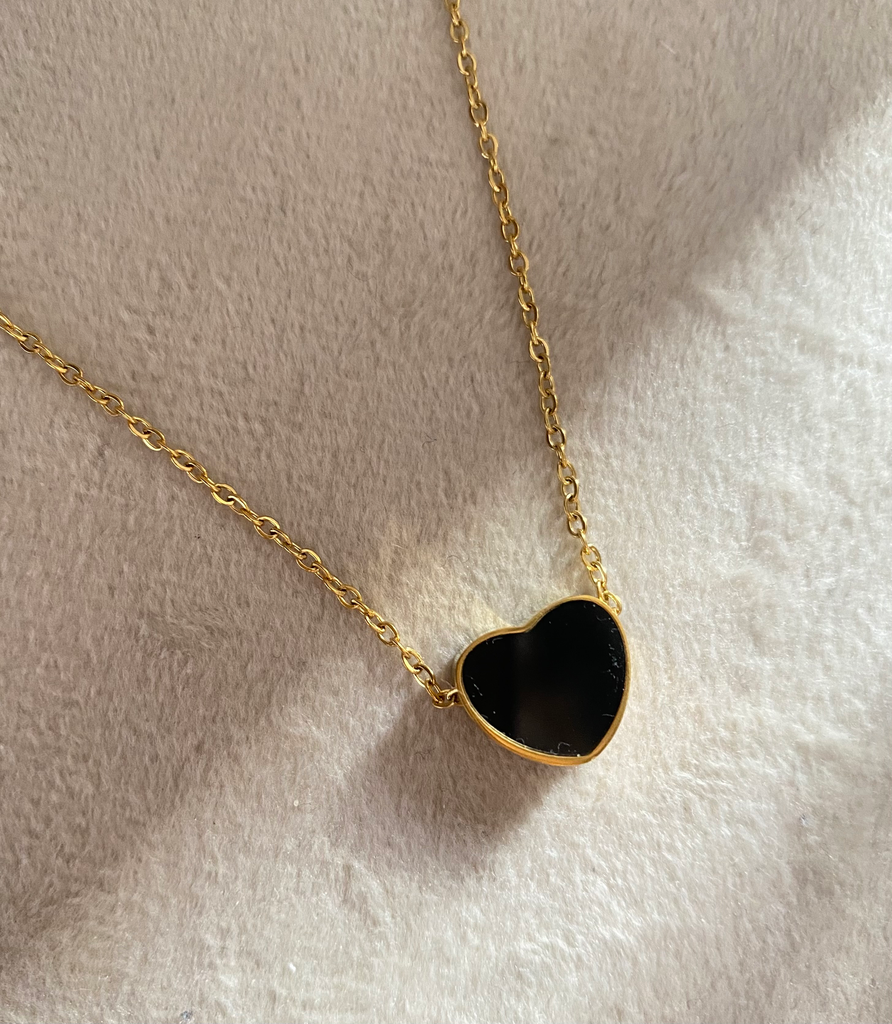 [14183] Black and white Heart Necklace 