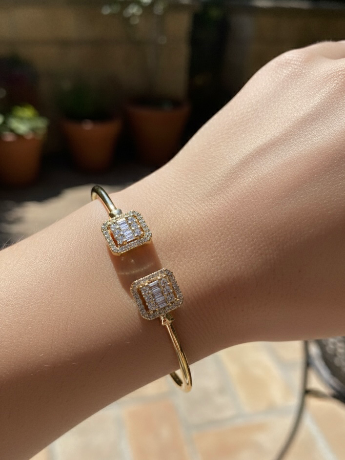[13164] Square Bangle 