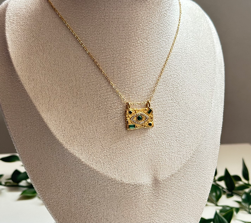 [14257] Green cloves Necklace 